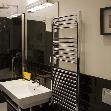 Apartment Leoncino 36 In